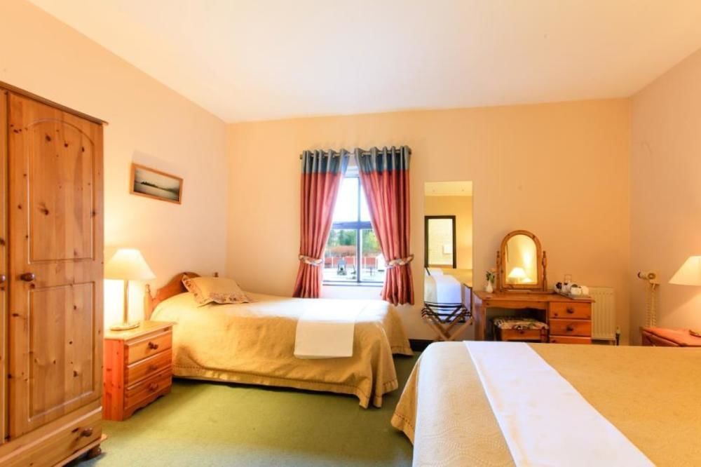 The Yeats County Inn Hotel Tubbercurry Exterior foto